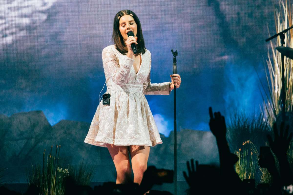 Lana Del Rey Concert 2024 Uk Tour 2024 dawna tommie